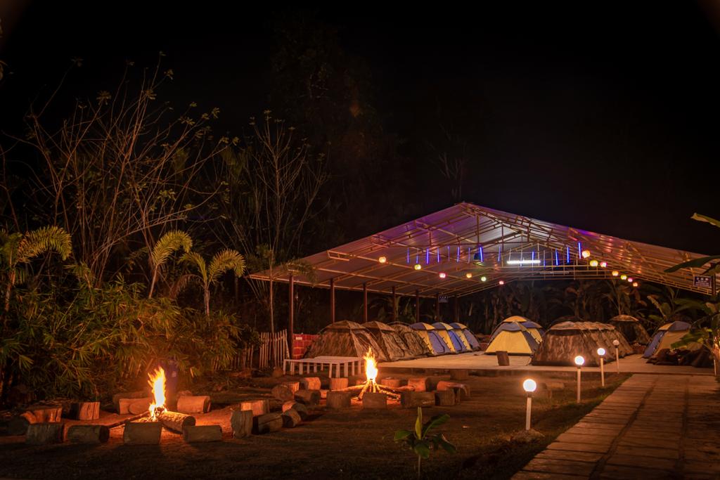 stay in dew drop jungle resort dandeli