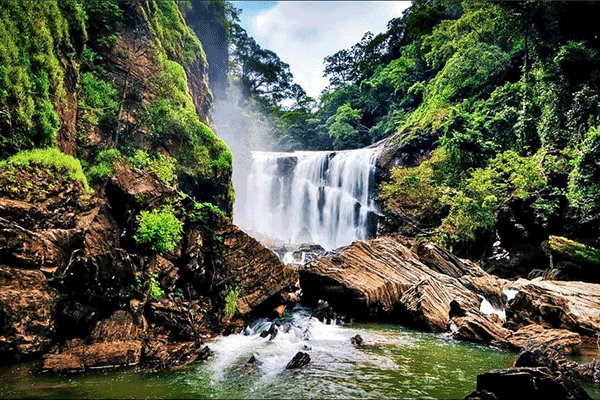 sathodi falls in dandeli resorts